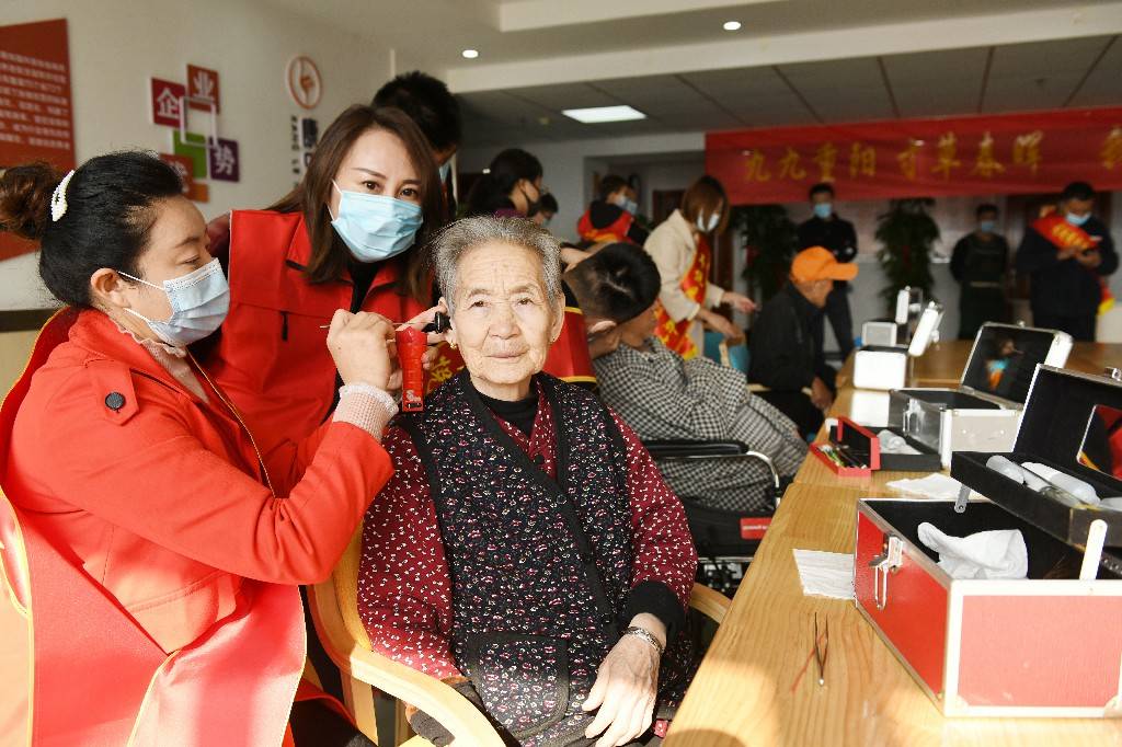 “beat365平台入口”
爱在重阳 山西广播电视台《漂亮女人》领导爱心企业走进养老院(图1)