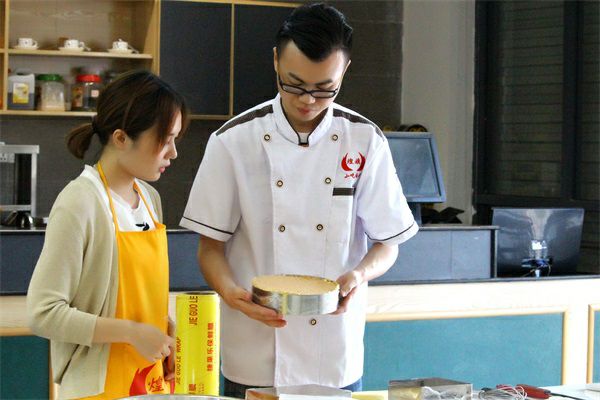 技师学院部分毕业生可享全日制大专学历待遇‘beat365平台入口’(图1)